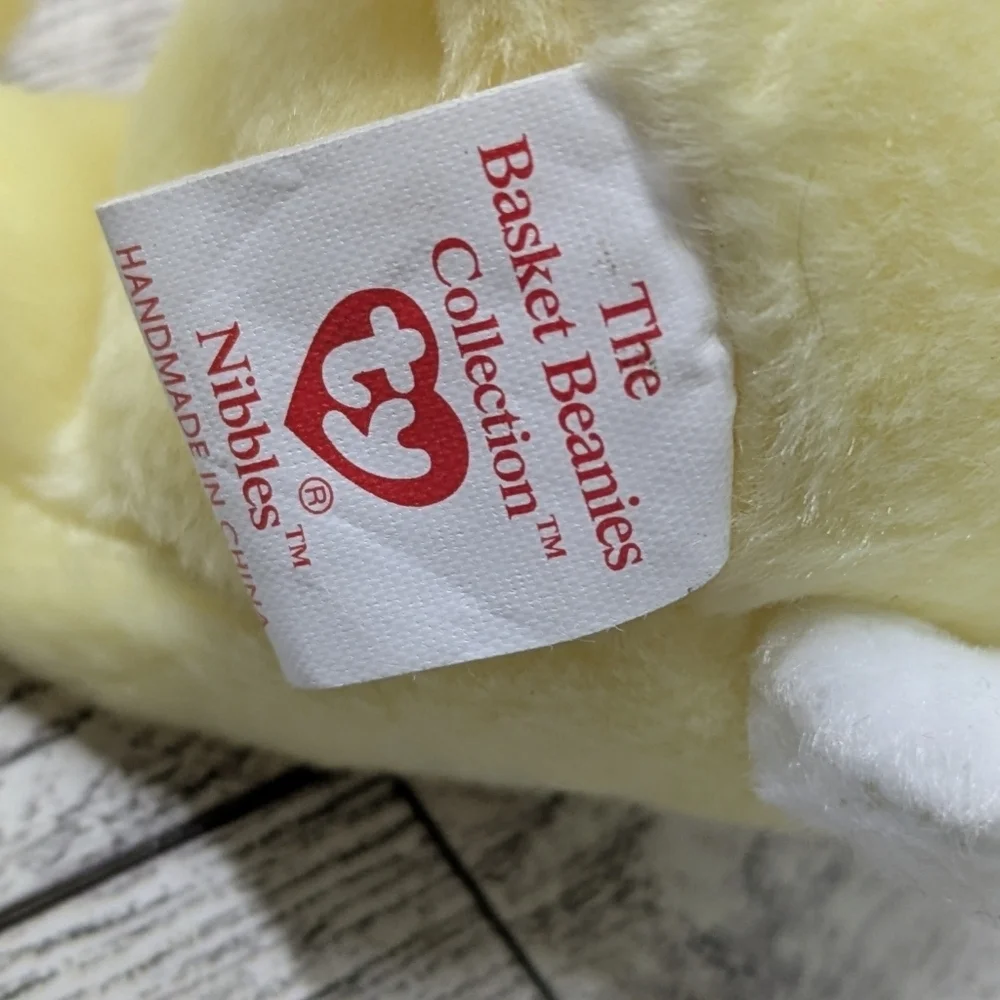 Ty Nibbles Yellow Bunny Plush with Carrot and Bow